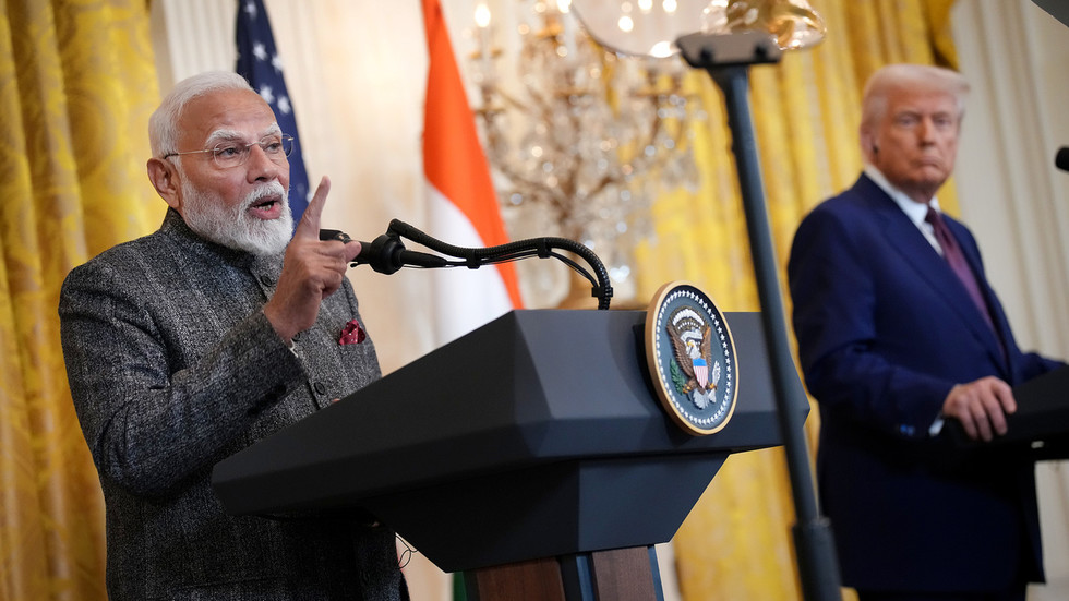 India „nikdy neakceptuje“ mediáciu tretej strany v otázke Kašmíru, odpovedal Modi Trumpovi