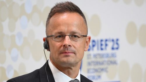 Maďarsko ponúka hostiteľstvo mierových rozhovorov s Ukrajinou