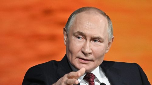 Irán má právo využívať jadrovú energiu na mierové účely, vyhlásil Putin