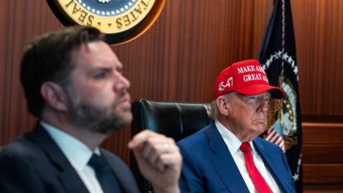 Vance tvrdí, že Trump nie je „hlúpy“ ako bývalí americkí lídri