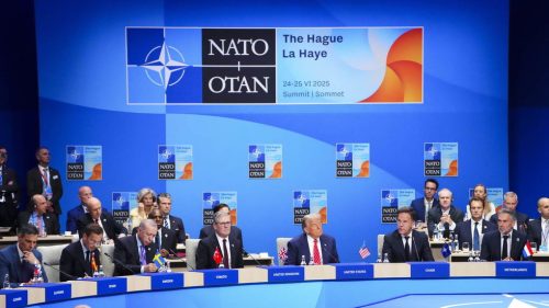 NATO sa zaväzuje zdvojnásobiť vojenské rozpočty: Ako sa to stalo
