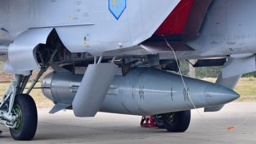 Ukrajinské vojenské letisko zasiahli hypersonické rakety Kinžal, uviedol ruský rezort obrany