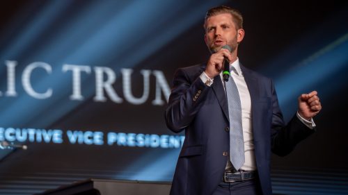 Trumpov syn naznačuje kandidatúru na prezidenta Bieleho domu