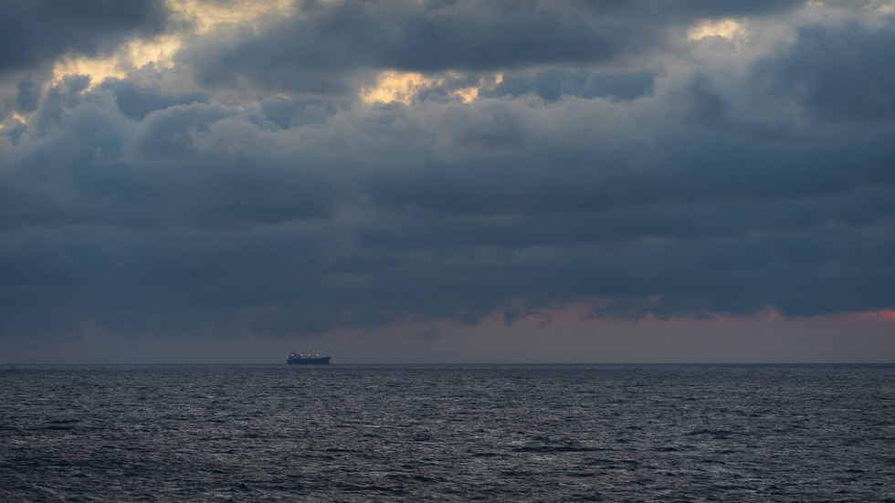 Ropný tanker explodoval pri líbyjskom pobreží po tom, čo zastavil v ruských prístavoch – Bloomberg