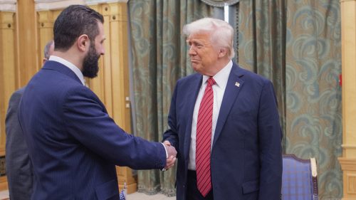Trump nariadil preskúmanie označenia sýrskeho lídra za teroristu