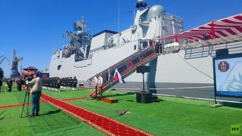 Rusko odovzdalo indickému námorníctvu novú fregatu typu stealth