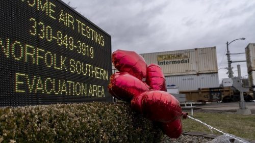 Prieskum tvrdí, že takmer polovica Američanov verí, že USA sa do desiatich rokov nestanú superveľmocou