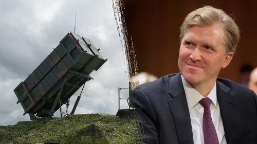 Pentagon zastavil dodávky niektorých zbraní na Ukrajinu kvôli obavám o americké zásoby.