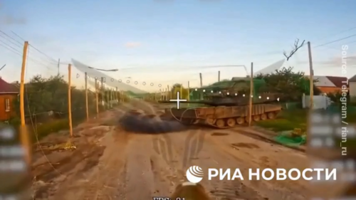 Ruská armáda zničila na Ukrajine tank Leopard – médiá (VIDEO)