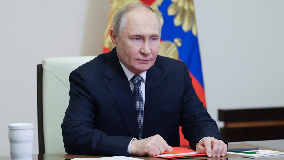 Putin vychvaľuje historické „veľmi priateľské“ vzťahy medzi Ruskom a USA