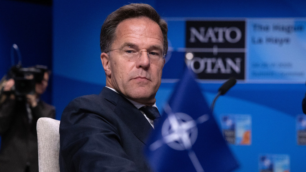 Rusko vyhráva preteky v munícii nad NATO, tvrdí Rutte.