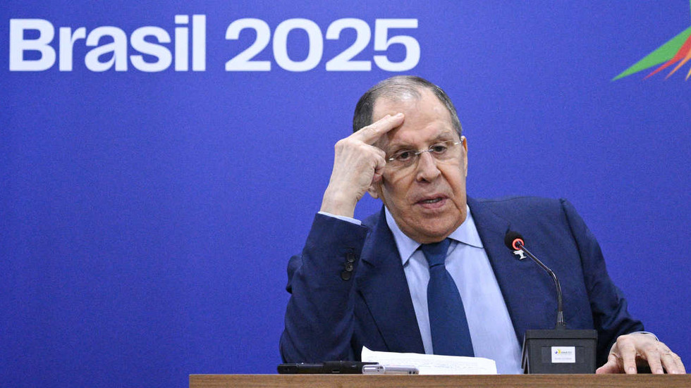 Lavrov kritizuje MMF a Svetovú banku za uprednostňovanie Ukrajiny pred Afrikou