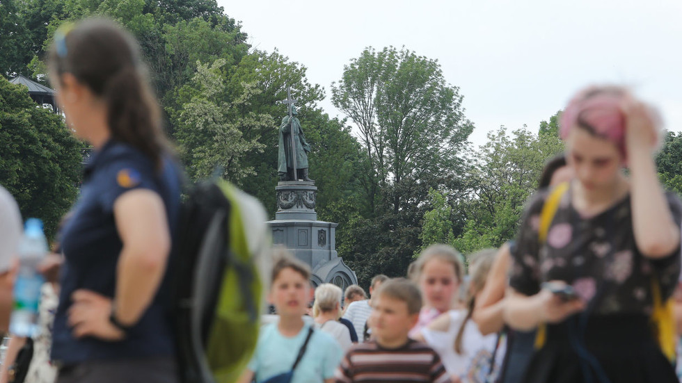 Polovica Ukrajincov v prieskume predpovedá, že do roku 2035 bude krajina zničená.