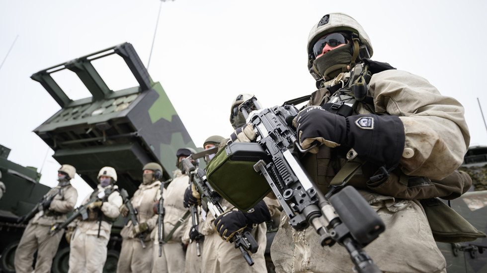 Krajina NATO zvýši vek odvolania z armády na 70 rokov, informovali médiá
