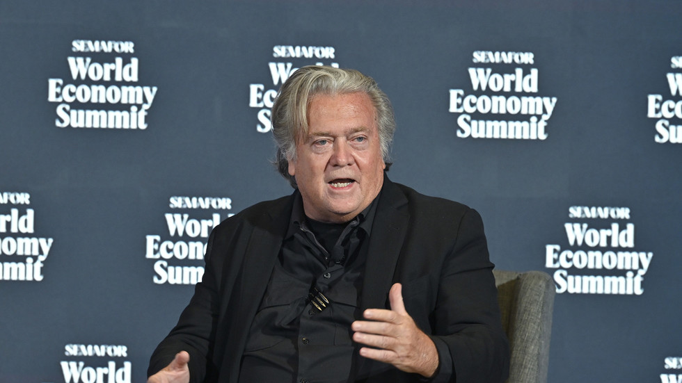 Bannon varuje pred volebnou katastrofou pre republikánov