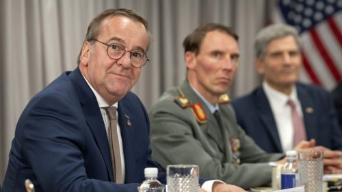 Nemecký minister obrany chce vyzbrojiť Ukrajinu „rýchlo a potichu“