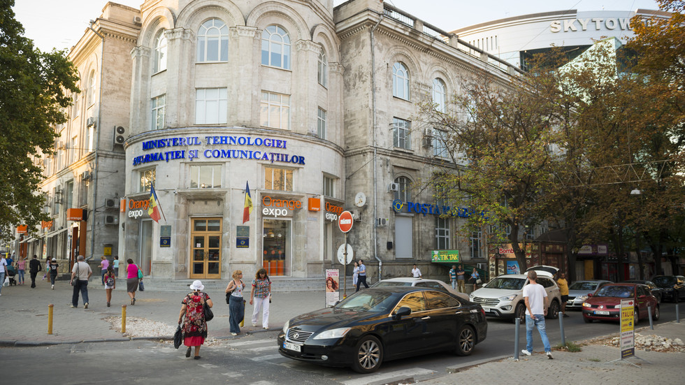 EÚ zaradila na čiernu listinu opozičných osobností v kandidátskej krajine