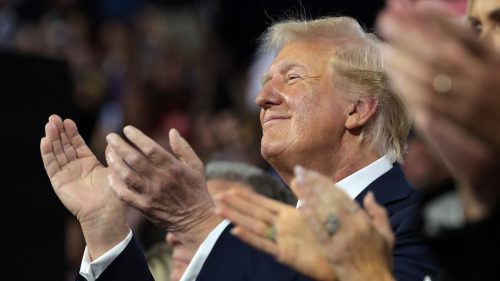 Trump podporuje Gabbardovej obvinenia z prevratu „Russiagate“