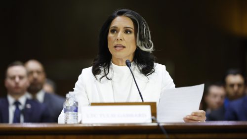 Tulsi Gabbardová prezrádza ďalšie podrobnosti o „Obamovom sprisahaní na prevrat“