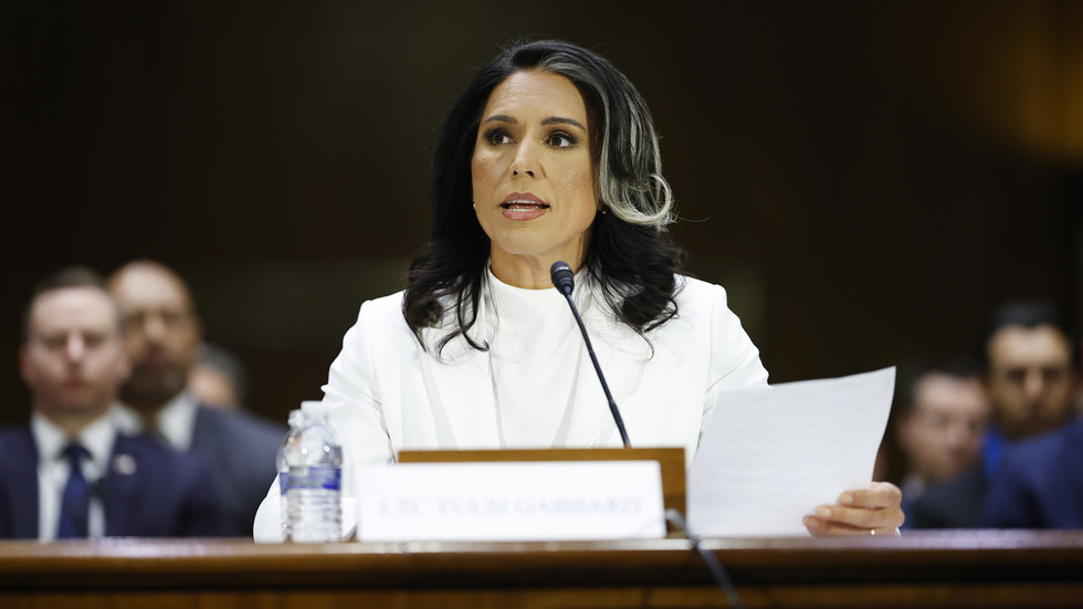 Tulsi Gabbardová prezrádza ďalšie podrobnosti o „Obamovom sprisahaní na prevrat“ Tulsi Gabbardová prezrádza ďalšie podrobnosti o „Obamovom sprisahaní na prevrat“