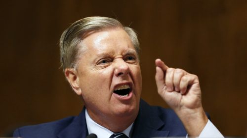 Graham sa vyhráža Putinovi: Americký vojnový jastrab stupňuje rétoriku v súlade s vojenskou loby