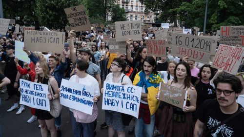 Kremeľ sa vyjadril k Zelenského zásahu proti protikorupčným agentúram