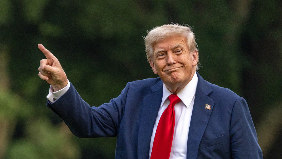 Lavrov: Moskva dúfa, že „rozumný“ Trump ovplyvní EÚ