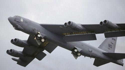 Americké osobné lietadlo sa vyhlo zrážke s bombardérom (AUX)