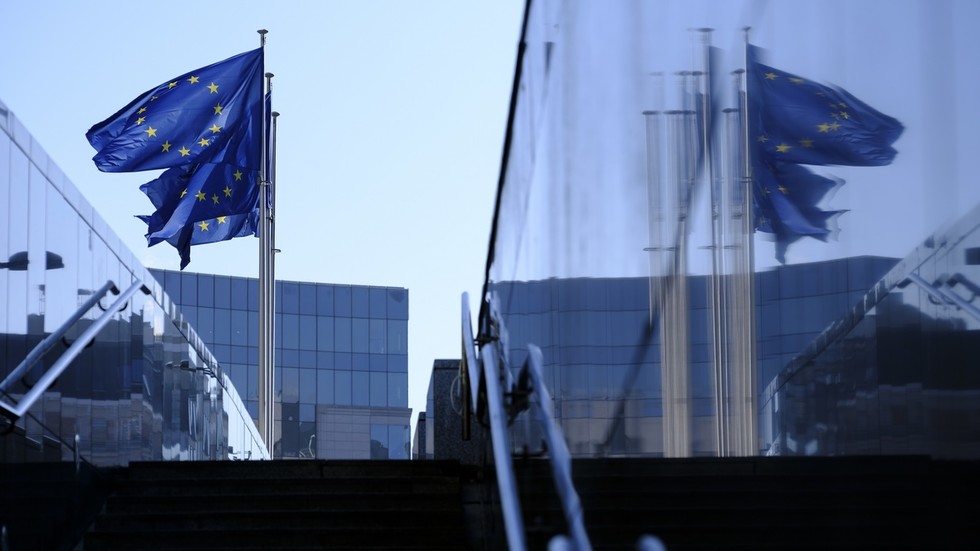 EÚ plánuje rozsiahle protiopatrenia v reakcii na americké clá – médiá