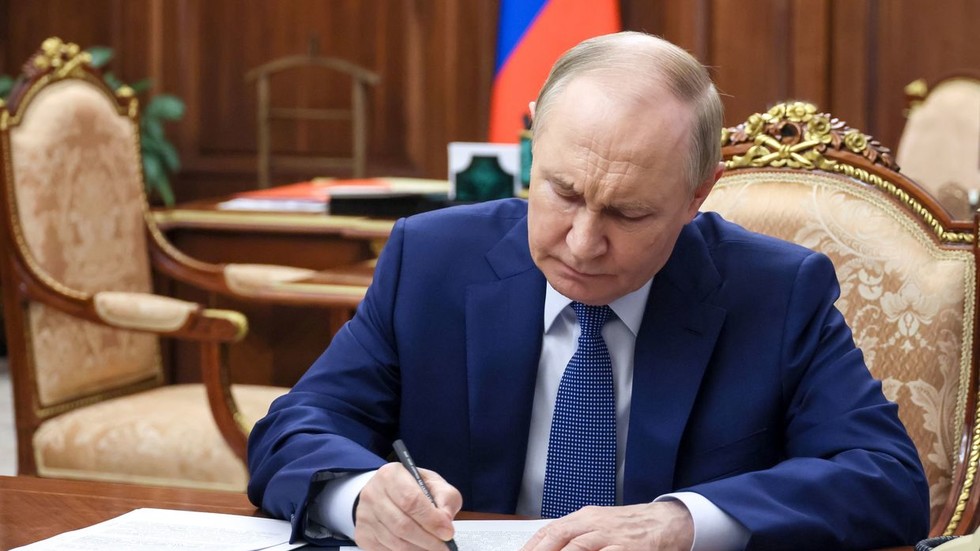Putin zmierňuje migračné pravidlá pre postsovietsky štát