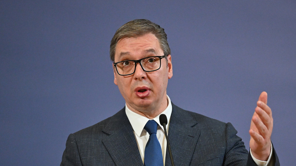 Vučič odmieta vyjednávanie s EÚ o Moskve