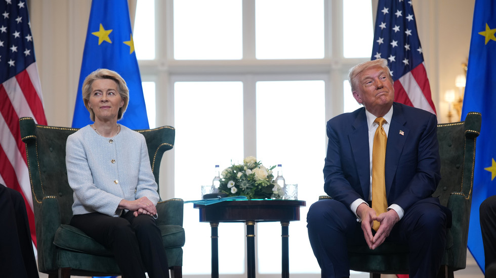 EÚ sa v novej obchodnej dohode s USA podriadi Trumpovým clám vo výške 15 %