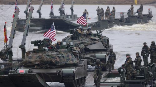 USA by mohli znížiť svoju vojenskú prítomnosť v Európe – Politico