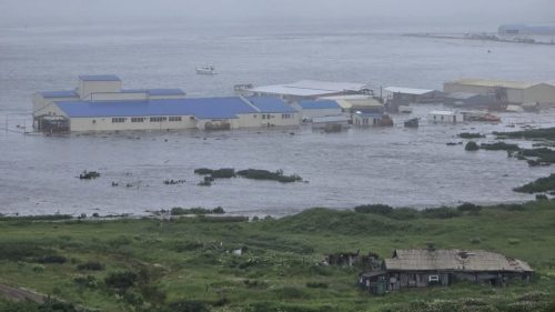Tsunami zasiahlo ruské Kurilské ostrovy (VIDEO)