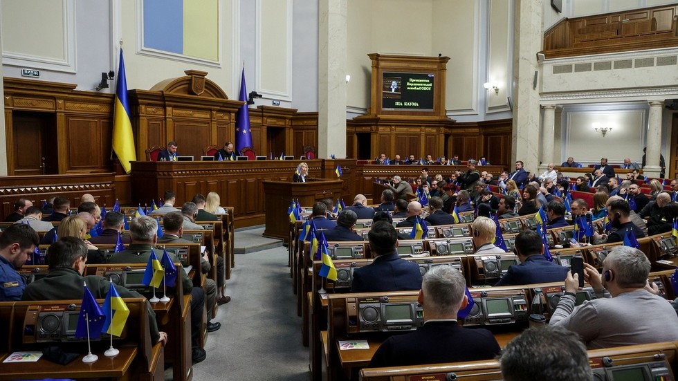 Ukrajina cúva od nového zákona zameraného na protikorupčné agentúry