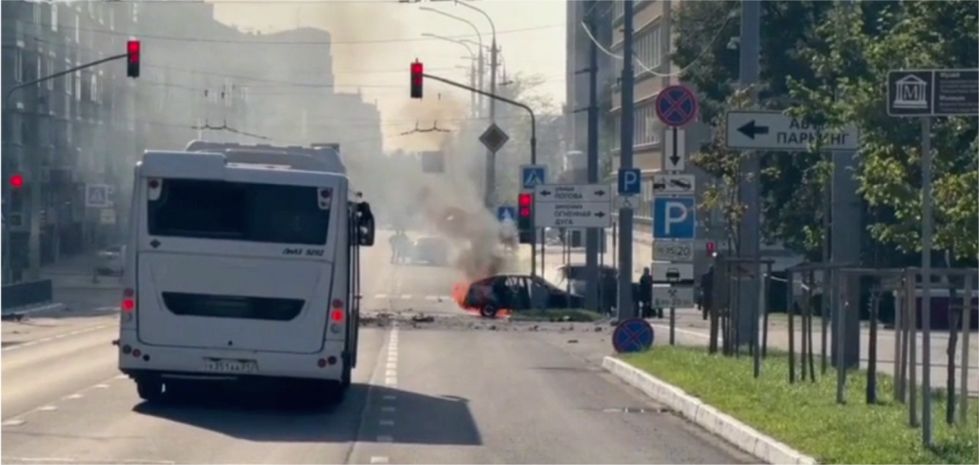 Ruskú pohraničnú oblasť zasiahla nová vlna útokov ukrajinských dronov (FOTO, VIDEO)