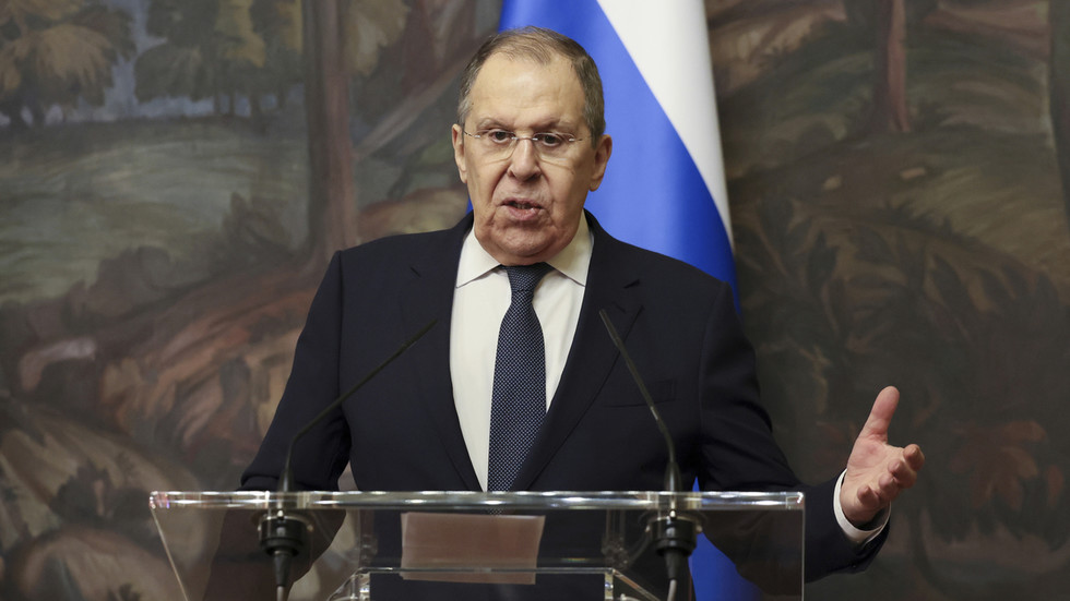 Lavrov: Nemecko a zvyšok EÚ sa transformujú na Štvrtú ríšu
