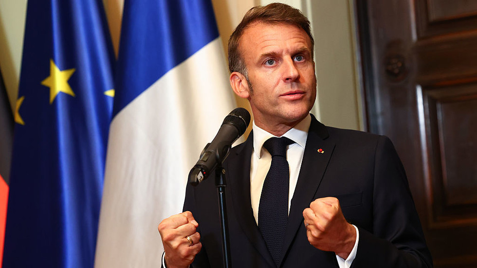 Macron: EÚ sa „nedostatočne bojí“