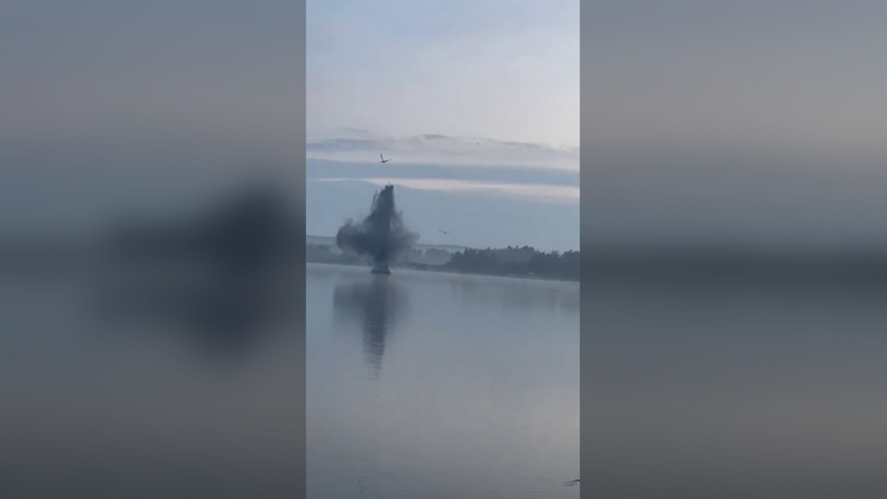Ukrajinský kamikadze dron sa zrútil do ruského jazera (VIDEO)