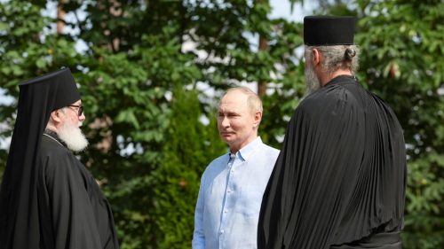 Trvalý mier s Ukrajinou a strata suverenity EÚ: kľúčové poznatky z Putinovej tlačovej konferencie