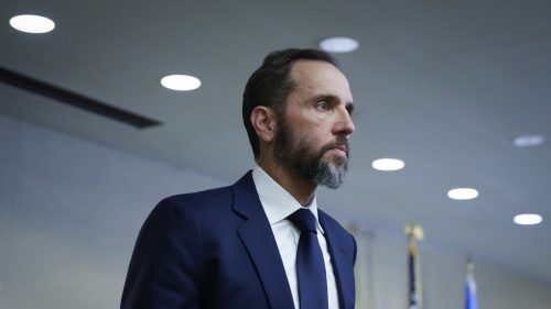 Prokurátor, ktorý chcel Trumpa zatknúť, čelí vyšetrovaniu – médiá