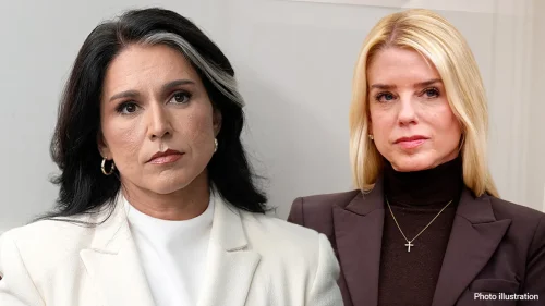 Gabbardová sa stretáva s prokurátormi ministerstva spravodlivosti, zatiaľ čo veľká porota vyšetruje tvrdenia o podvode medzi Trumpom a Ruskom