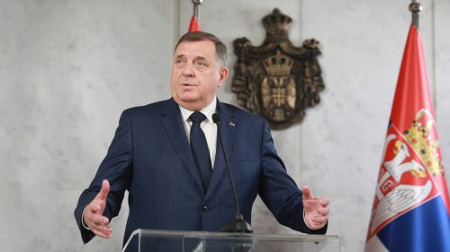 Balkánsky štát sa snaží zosadiť miestneho srbského lídra – médiá
