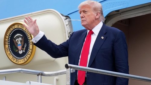 Trump tvrdí, že Putin sa nemusí stretnúť so Zelenským na summite Rusko-USA