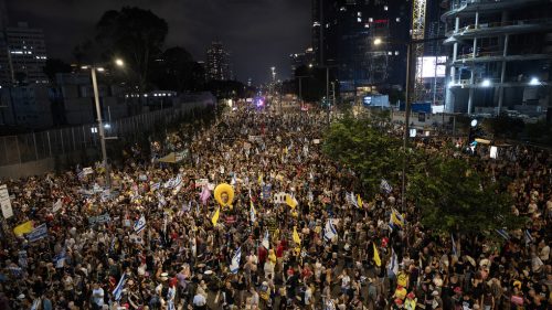 Tisíce ľudí protestujú v Izraeli proti plánu na obsadenie mesta Gaza