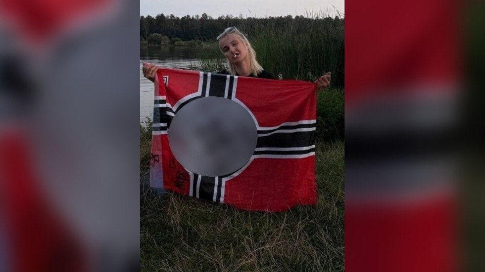 Ukrajinský súdny tajomník zverejnil fotografiu nacistickej vlajky – médiá