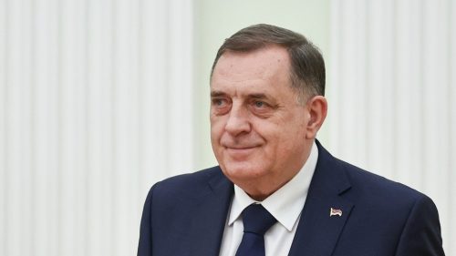 Vodcovi bosnianskych Srbov bol trest odňatia slobody nahradený pokutou