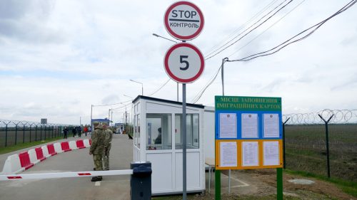 Poslanec: Zelenského uvoľnenie zákazu cestovania bude selektívne