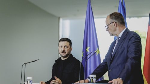 Kyjev je „pripravený“ rokovať s Moskvou o území, tvrdí Merz