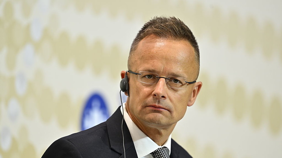Lídri EÚ chcú zvrhnúť tri európske vlády – Budapešť